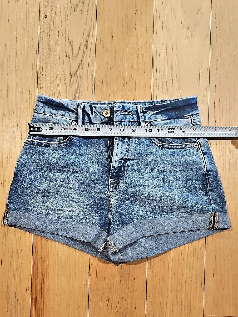 Forever 21 Women's Denim Jean Shorts Waist 28 Like New